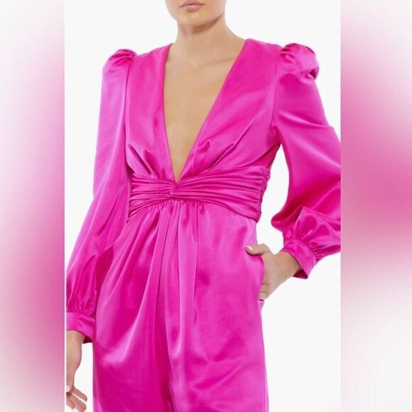MacDuggal Ieena Plunge Neck Long Sleeve Satin Jumpsuit Size 8 - Picture 3 of 5